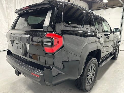 Used 2025 Toyota 4Runner SR5 image 7