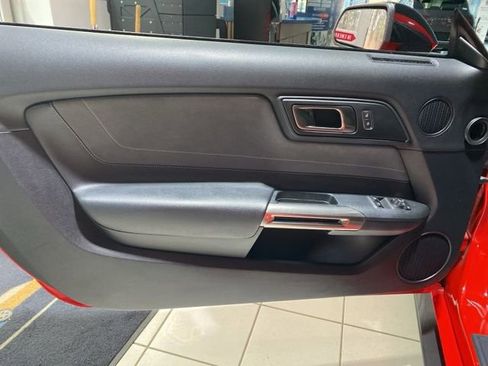 Used 2019 Ford Mustang Shelby GT350 w/ Technology Package image 18