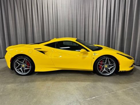 Used 2020 Ferrari F8 Tributo RWD image 3