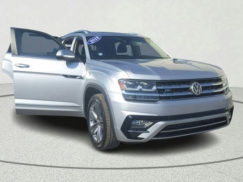 Used 2018 Volkswagen Atlas SE w/ R-Line Package image 8
