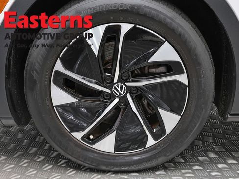 Used 2021 Volkswagen ID.4 Pro RWD image 33