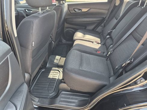 Used 2020 Nissan Rogue SV w/ Premium Package FWD image 5