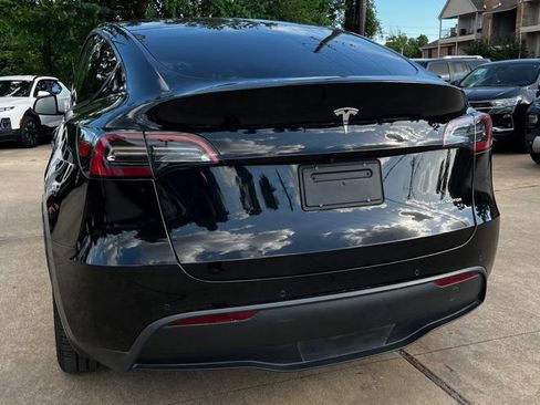 Used 2021 Tesla Model Y AWD image 9