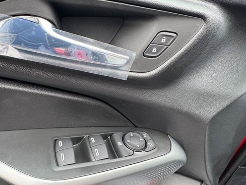 New 2026 Chevrolet Trax RS FWD image 8