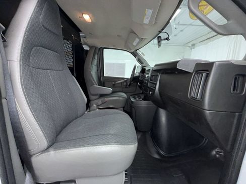 Used 2025 GMC Savana 2500 w/ Driver Convenience Package RWD image 18