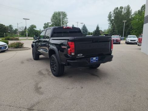 Used 2024 Chevrolet Colorado Trail Boss AWD/4WD image 4