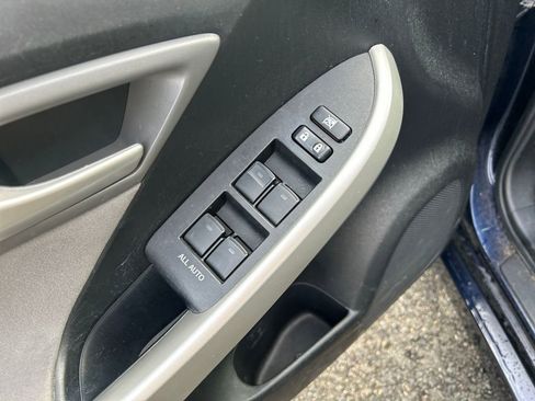 Used 2015 Toyota Prius Three image 17