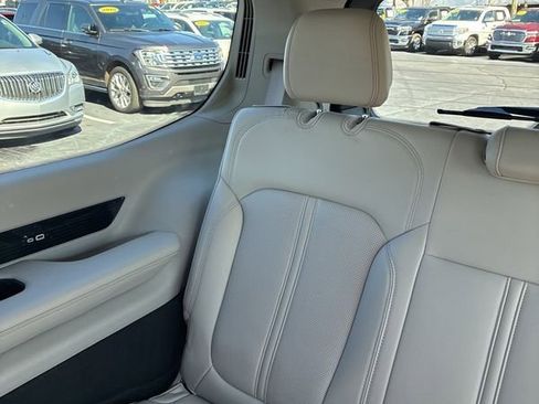 Used 2022 Jeep Grand Wagoneer Series I w/ Flexible Seating Group image 21