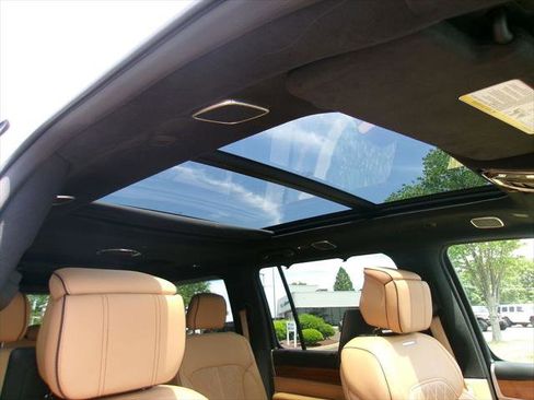 Certified 2025 Jeep Grand Wagoneer L Series III w/ Rear Seat Video Group 1 AWD/4WD image 22