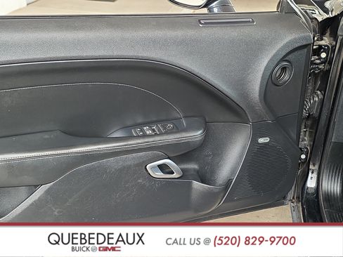 Used 2016 Dodge Challenger R/T Scat Pack w/ Leather Interior Group RWD image 9