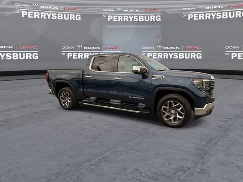 Used 2022 GMC Sierra 1500 SLT w/ SLT Premium Plus Package AWD/4WD image 9