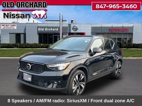 Used 2025 Volvo XC40 B5 Plus AWD/4WD image 1