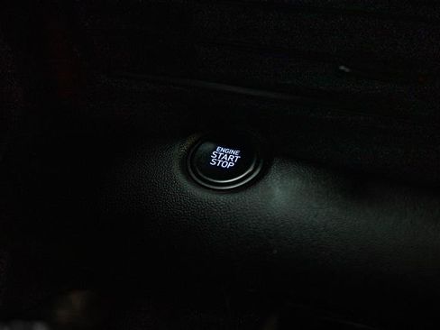 Used 2025 Hyundai Elantra Sport FWD image 16