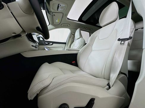 New 2026 Volvo XC60 T8 Ultra w/ Protection Package Premier image 19