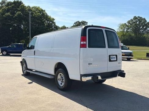 Used 2024 GMC Savana 2500 w/ Driver Convenience Package RWD image 7
