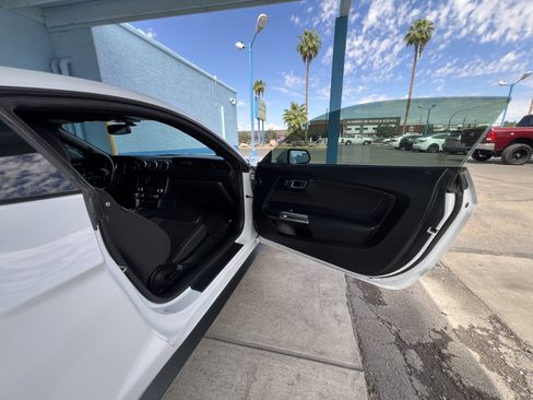 Used 2019 Ford Mustang Coupe RWD image 15