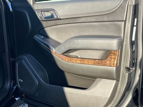 Used 2019 Chevrolet Tahoe LT image 16