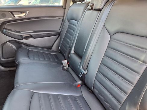 Used 2024 Ford Edge SEL image 7