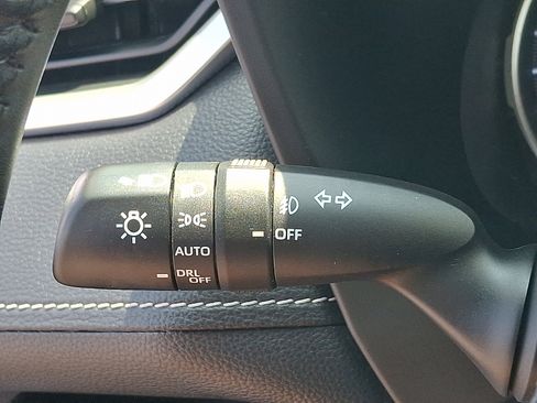 Used 2019 Toyota RAV4 XLE AWD/4WD image 27