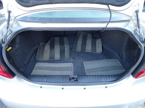 Used 2008 Pontiac Grand Prix SE image 5