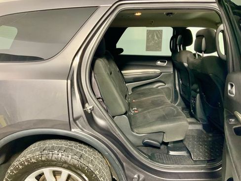 Used 2019 Dodge Durango SXT w/ 3rd Row Seating Group AWD/4WD image 32