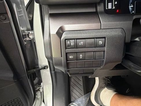 Certified 2025 Toyota 4Runner SR5 AWD/4WD image 24