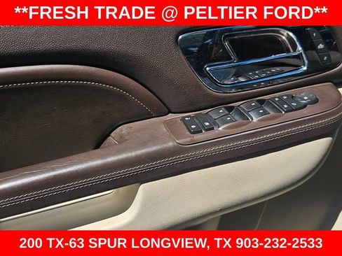 Used 2013 Cadillac Escalade Platinum RWD image 33