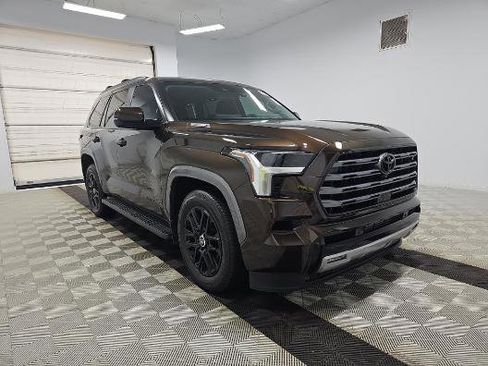 Used 2024 Toyota Sequoia Limited AWD/4WD image 2