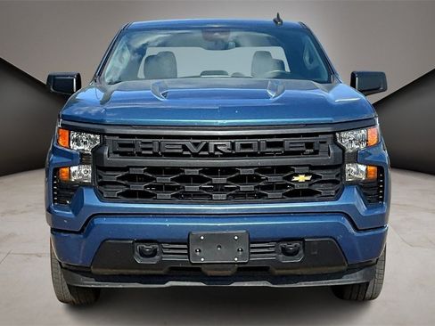 Used 2024 Chevrolet Silverado 1500 Custom image 3