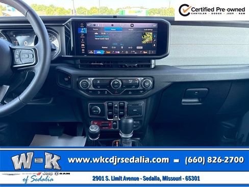 Certified 2025 Jeep Gladiator Sport AWD/4WD image 30
