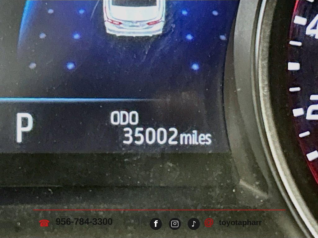 Used 2024 Toyota Camry XSE FWD image 11