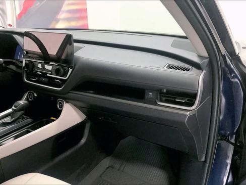 Used 2025 Toyota Grand Highlander AWD image 20