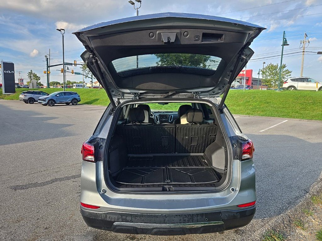 Used 2024 Chevrolet Equinox LT AWD/4WD image 5
