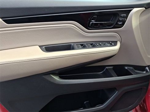 Used 2022 Honda Odyssey Elite image 12