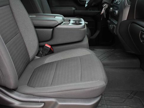 Used 2023 Chevrolet Silverado 2500 Custom w/ Custom Value Package AWD/4WD image 19