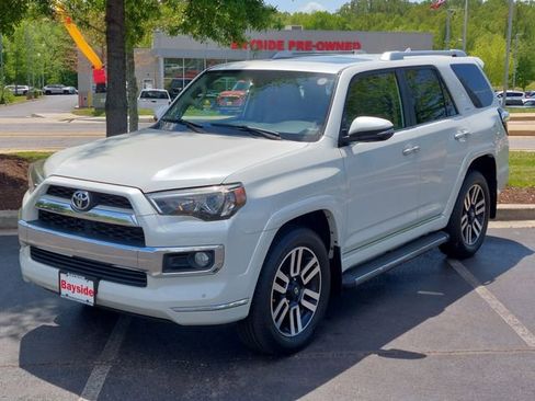 Used 2018 Toyota 4Runner Limited AWD/4WD image 7