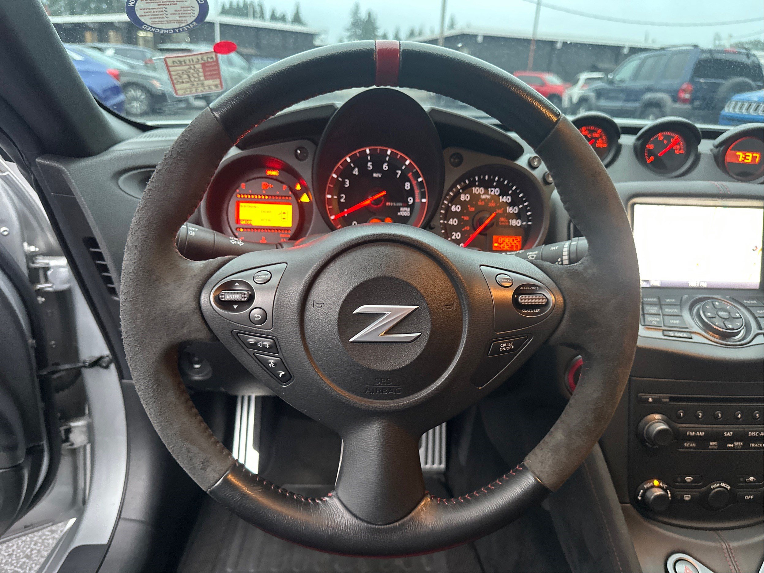 Used 2016 Nissan 370Z NISMO RWD image 17