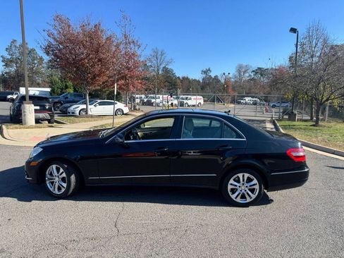 Used 2010 Mercedes-Benz E 350 4MATIC Sedan image 36