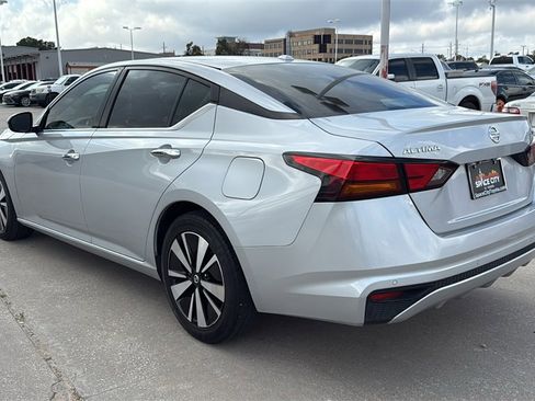 Used 2021 Nissan Altima 2.5 SV image 5