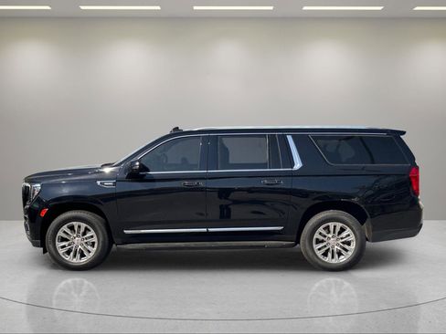 Used 2024 GMC Yukon XL SLT w/ SLT Luxury Package AWD/4WD image 2