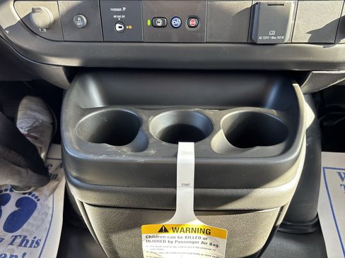 New 2025 Chevrolet Express 2500 RIDICULOUS DEAL! 1WT w/ Driver Convenience Package image 21