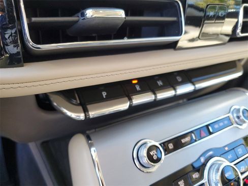 Used 2023 Lincoln Aviator 2WD w/ Premium Package image 30