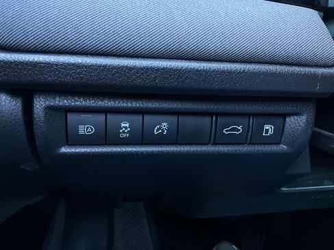 Used 2025 Toyota Camry LE image 21