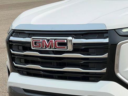 Used 2025 GMC Terrain Elevation w/ Elevation Premium Package AWD/4WD image 41