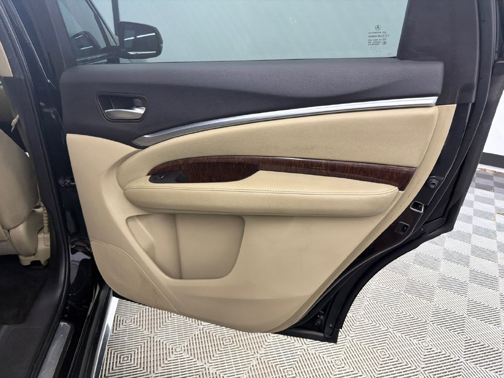 Used 2017 Acura MDX FWD image 18