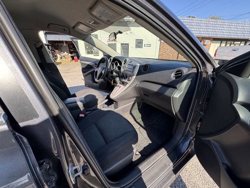 Used 2009 Toyota Matrix Base 4dr Wagon 4A image 52