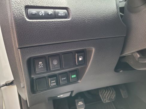 Used 2020 Nissan Rogue SV AWD/4WD image 23