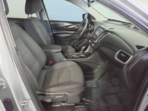 Used 2018 Chevrolet Equinox LT FWD image 30