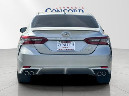 Used 2022 Toyota Camry XSE FWD image 5