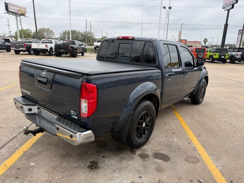 Used 2017 Nissan Frontier SV w/ SV Value Truck Package image 7